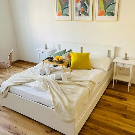 Retreat Apartment *